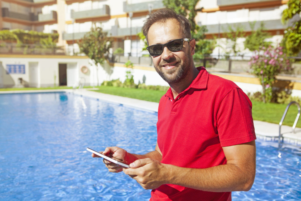 Profesional Piscisol con CheckPool